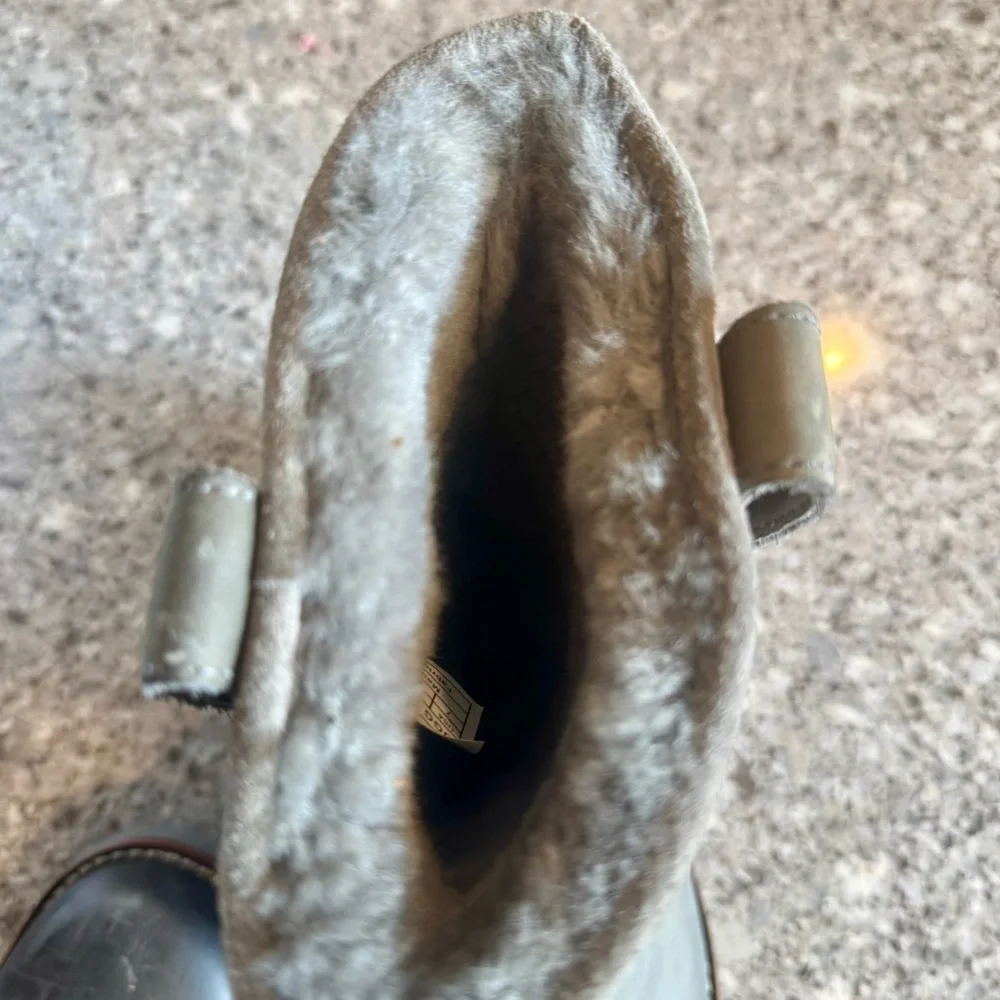 UGG l Vibram Sole l Standstone Worker Boot l Grey l Size: 7M/9W